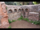 00104 ostia - necropoli della via ostiense (porta romana necropolis) - b12 - colombari gemelli - li - gesehen von norden (von innen).jpg